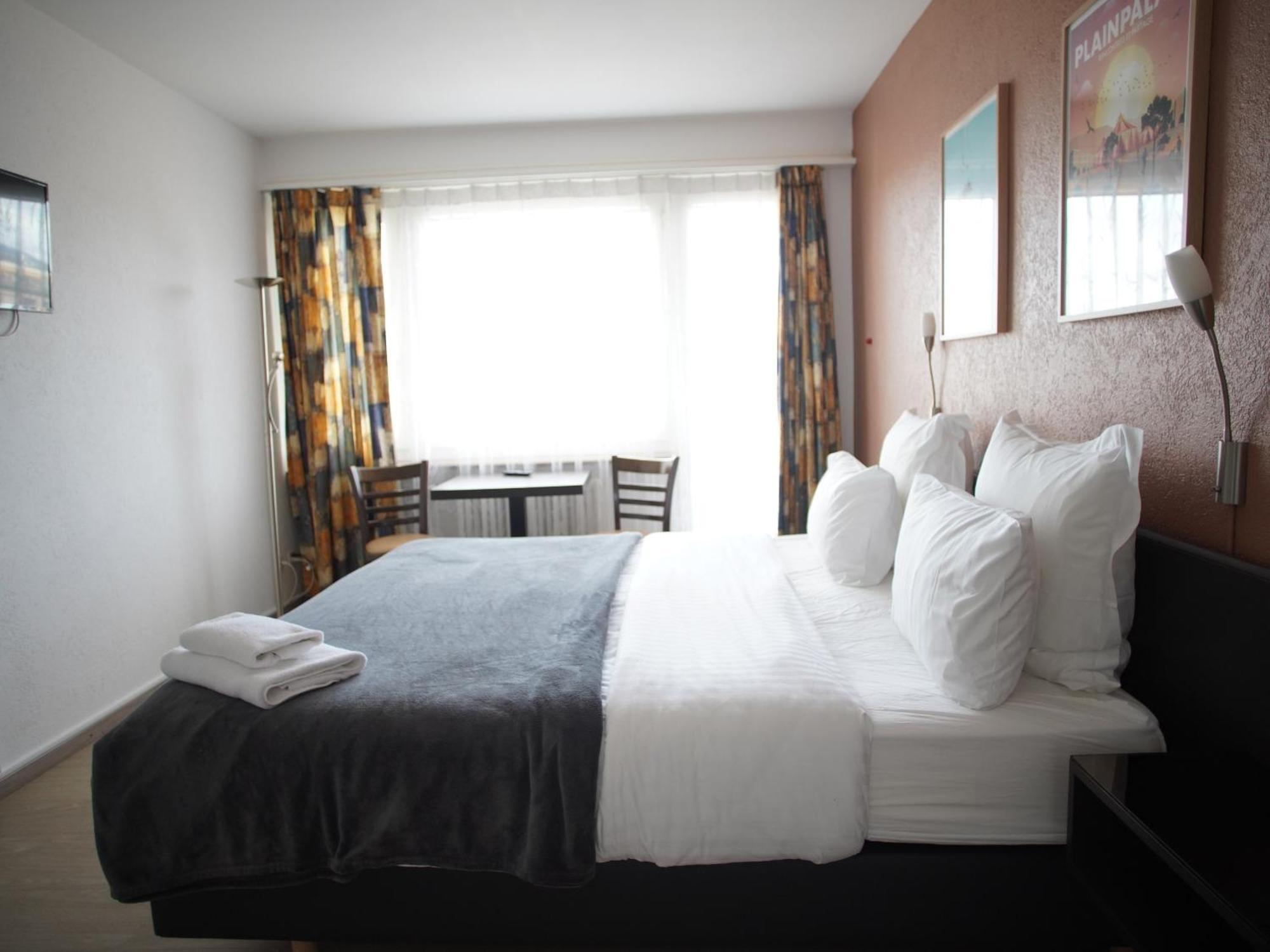 Primadom Aparthotel Женева Экстерьер фото